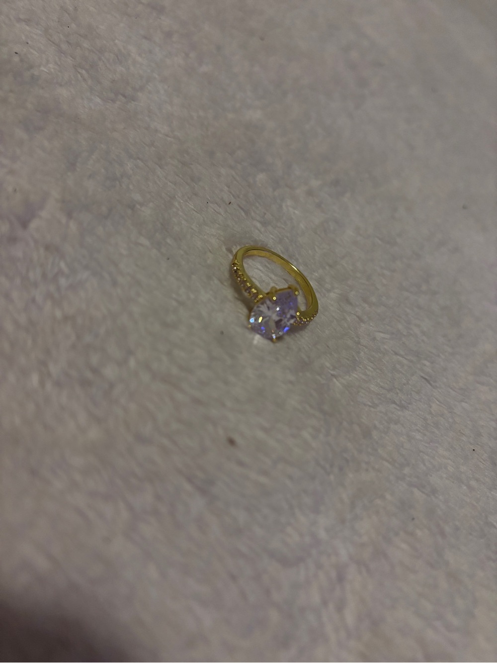 1pc Luxurious Faux Rhinestone Teard rop-Shaped Ring Gold/size 7 !!!Not real!!!